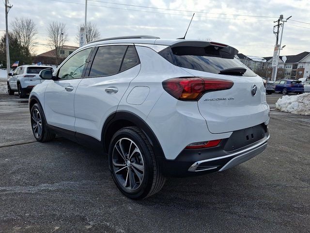 Used 2020 Buick Encore GX Essence w/ Advanced Technology Package image 2