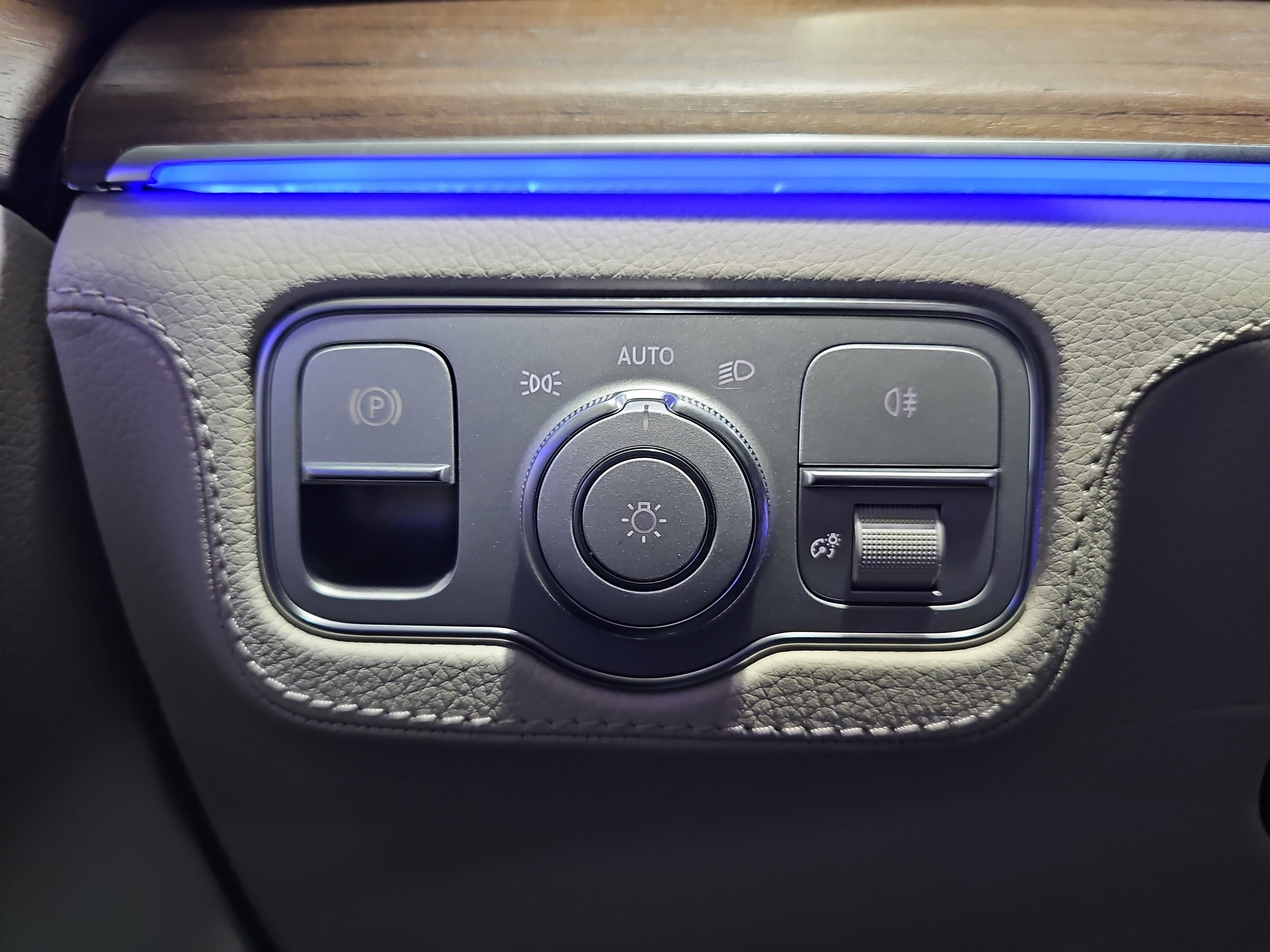 New 2026 Mercedes-Benz GLE 450 4MATIC Coupe image 27