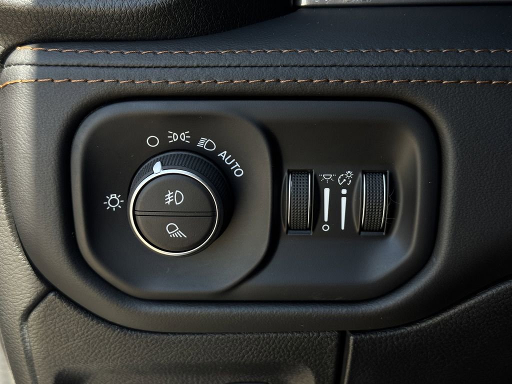 Used 2020 RAM 1500 Limited AWD/4WD image 23
