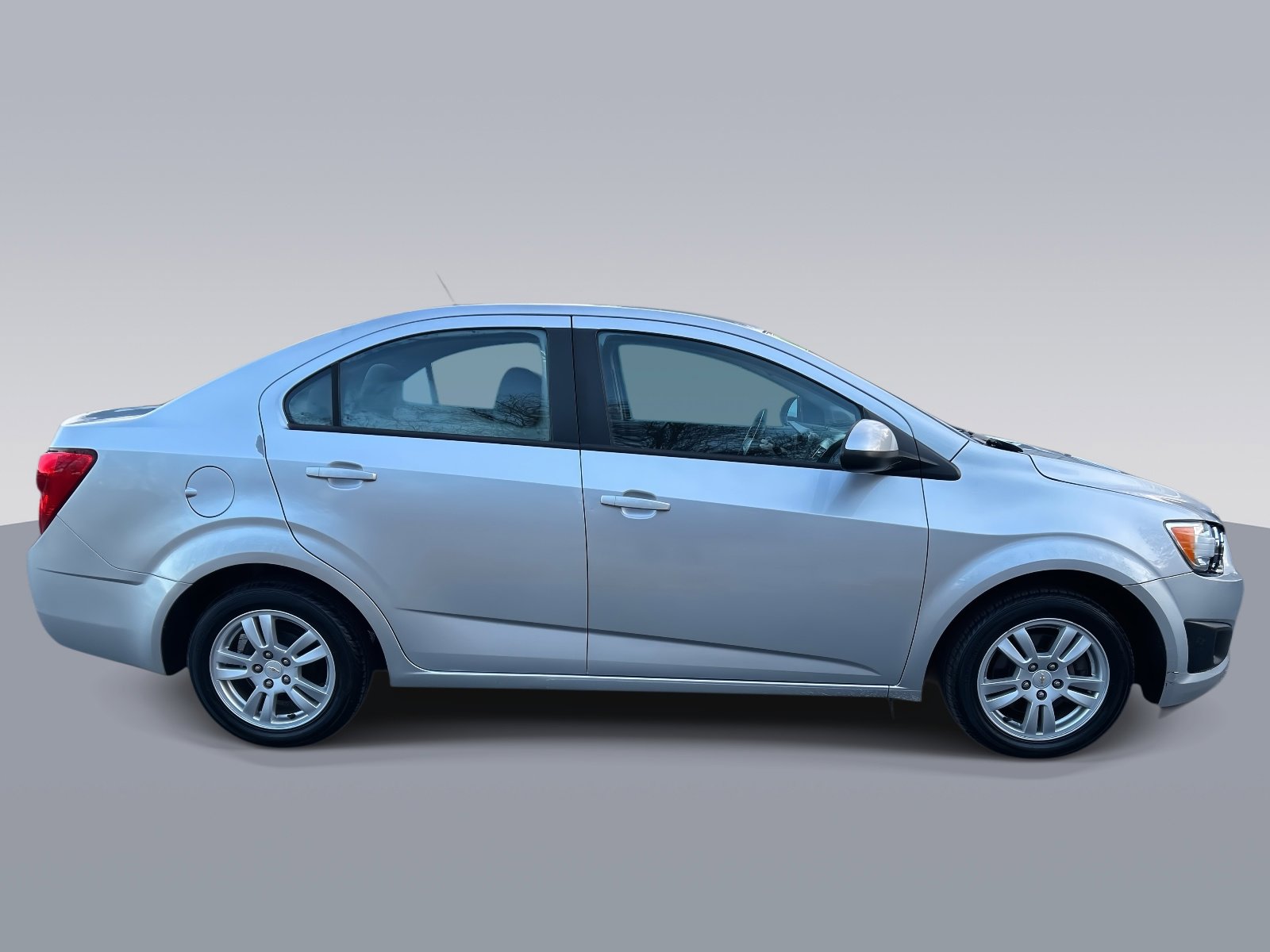 Used 2012 Chevrolet Sonic LS image 2