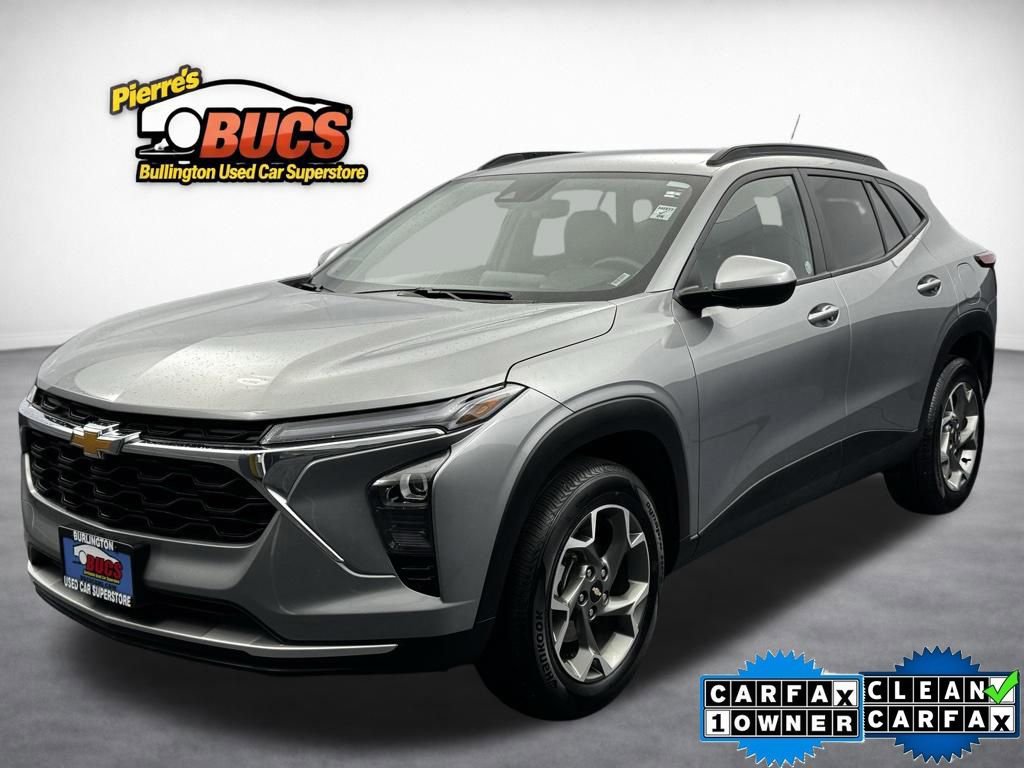 Used 2025 Chevrolet Trax LT w/ LT Convenience Package FWD image 1