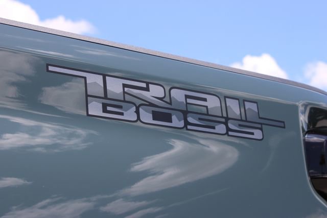 Used 2025 Chevrolet Silverado 2500 LT w/ Trail Boss Package AWD/4WD image 18
