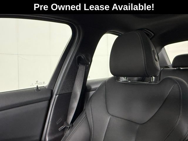 Used 2025 BMW 330i xDrive Sedan w/ Convenience Package AWD/4WD image 17