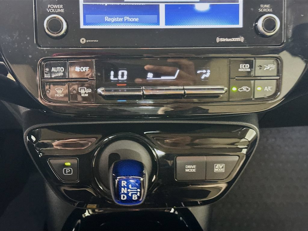 Certified 2022 Toyota Prius XLE FWD image 16