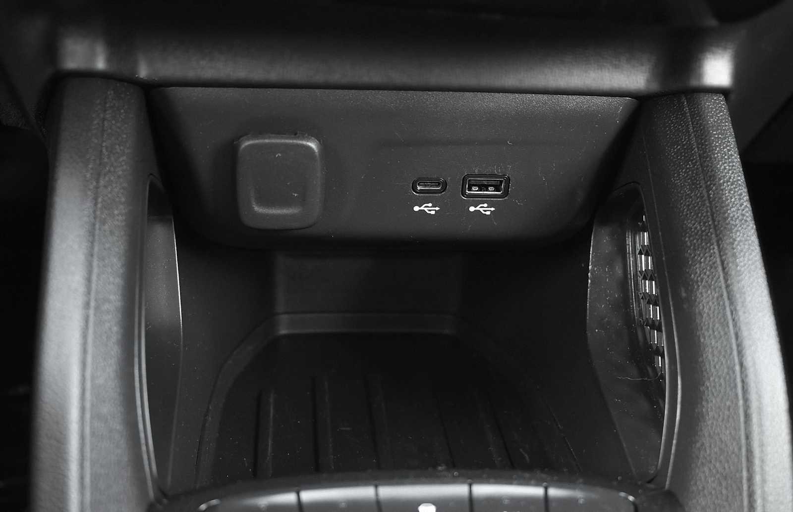 Used 2024 Chevrolet TrailBlazer LT w/ LT Cold Weather Package image 18