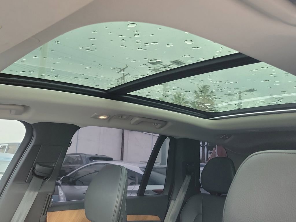 Used 2024 Volvo XC90 B5 Plus w/ Protection Package Premier image 31