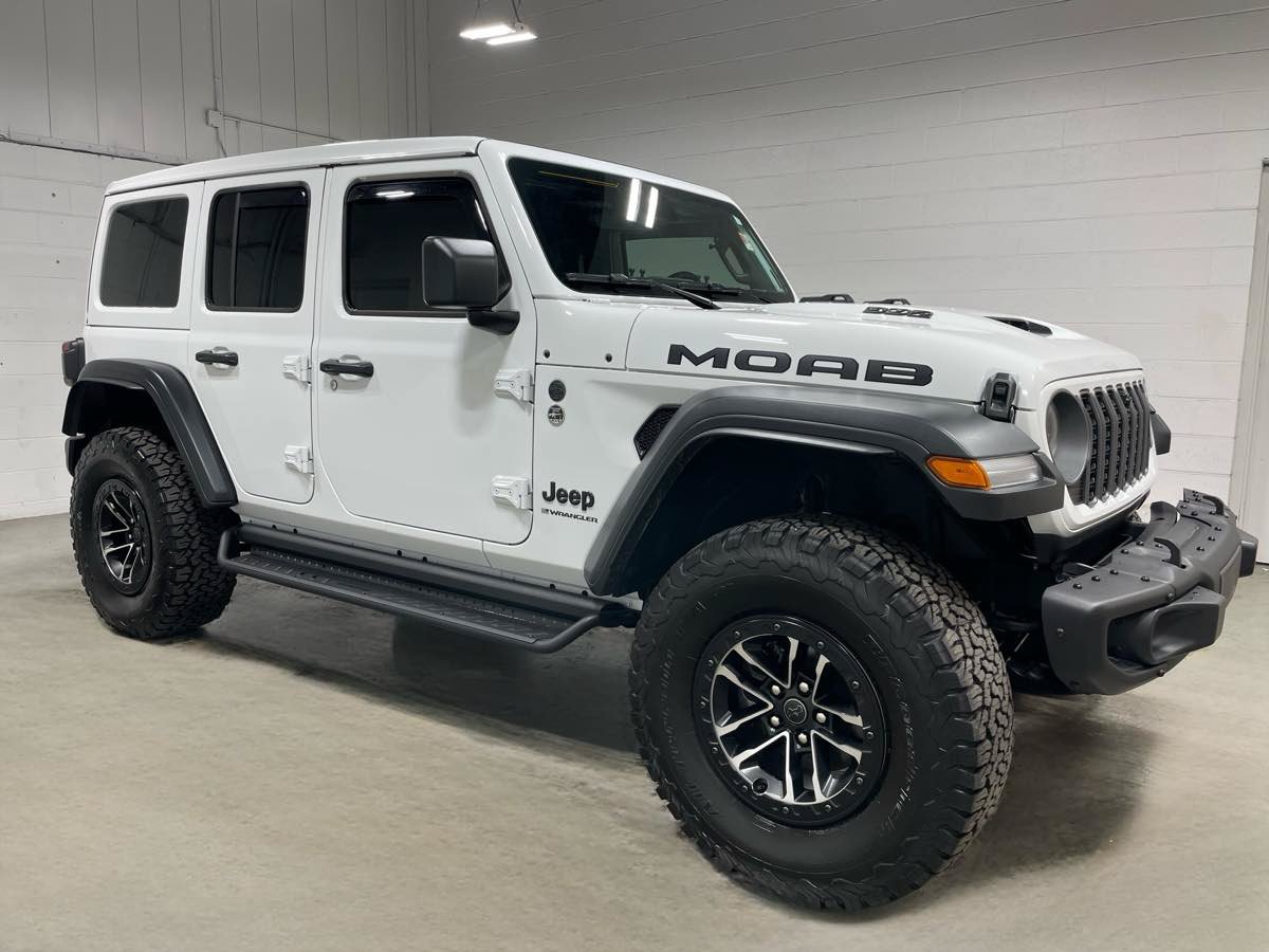 Used 2026 Jeep Wrangler Unlimited Rubicon 392 w/ Quick Order Package 27X Moab AWD/4WD image 3
