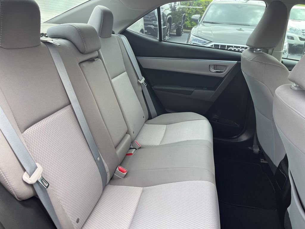 Used 2015 Toyota Corolla LE FWD image 7