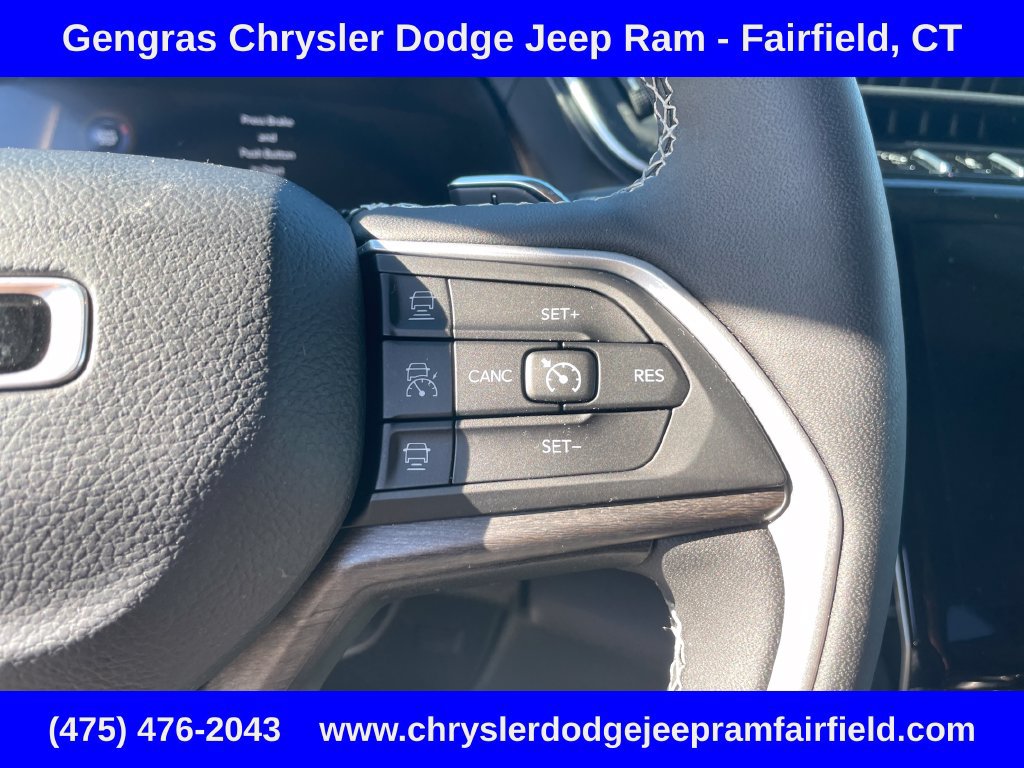Used 2023 Jeep Grand Cherokee L Limited w/ Luxury Tech Group II AWD/4WD image 55