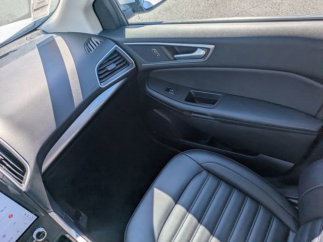 Used 2024 Ford Edge SEL w/ Convenience Package image 17