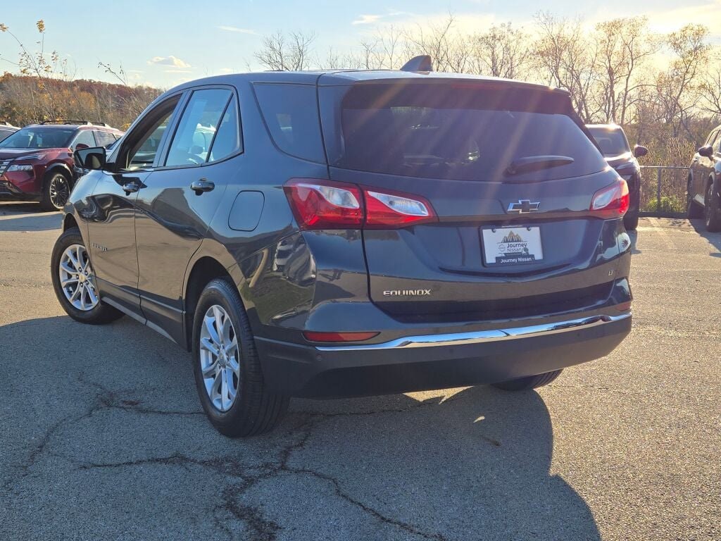 Used 2018 Chevrolet Equinox LT image 12