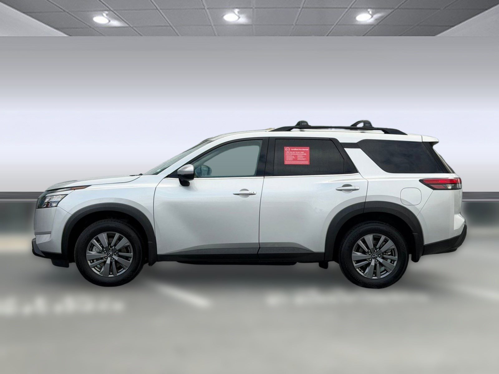 Certified 2025 Nissan Pathfinder SV image 2