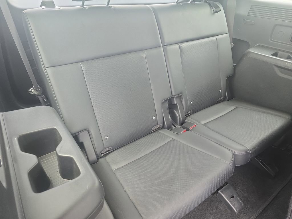 Used 2025 Hyundai Santa Fe SEL FWD image 12
