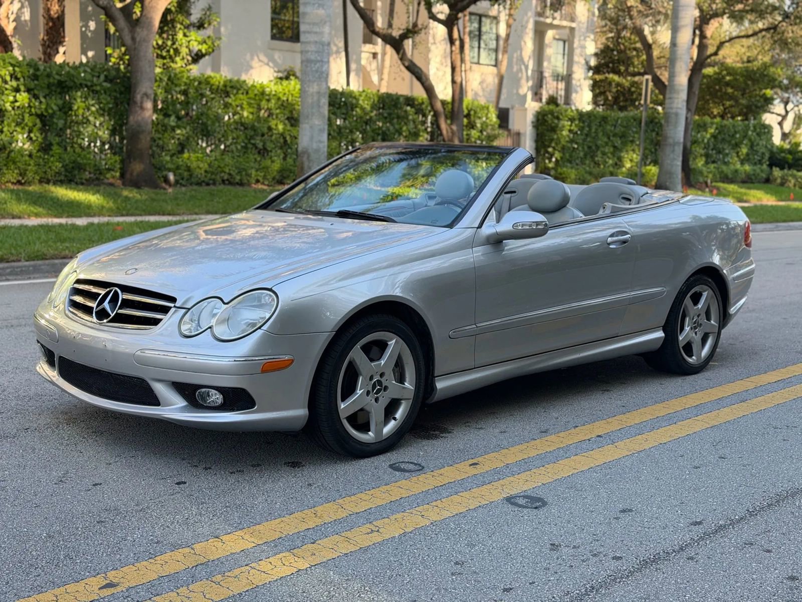 Used 2005 Mercedes-Benz CLK 500 Cabriolet image 3