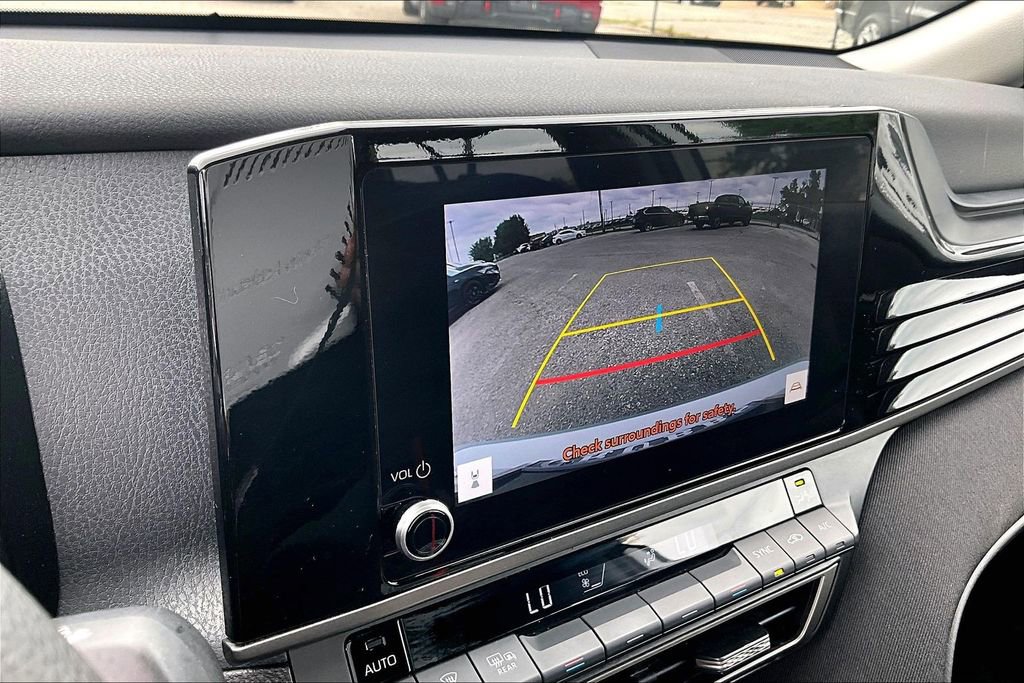 Used 2025 Toyota Camry LE FWD image 30
