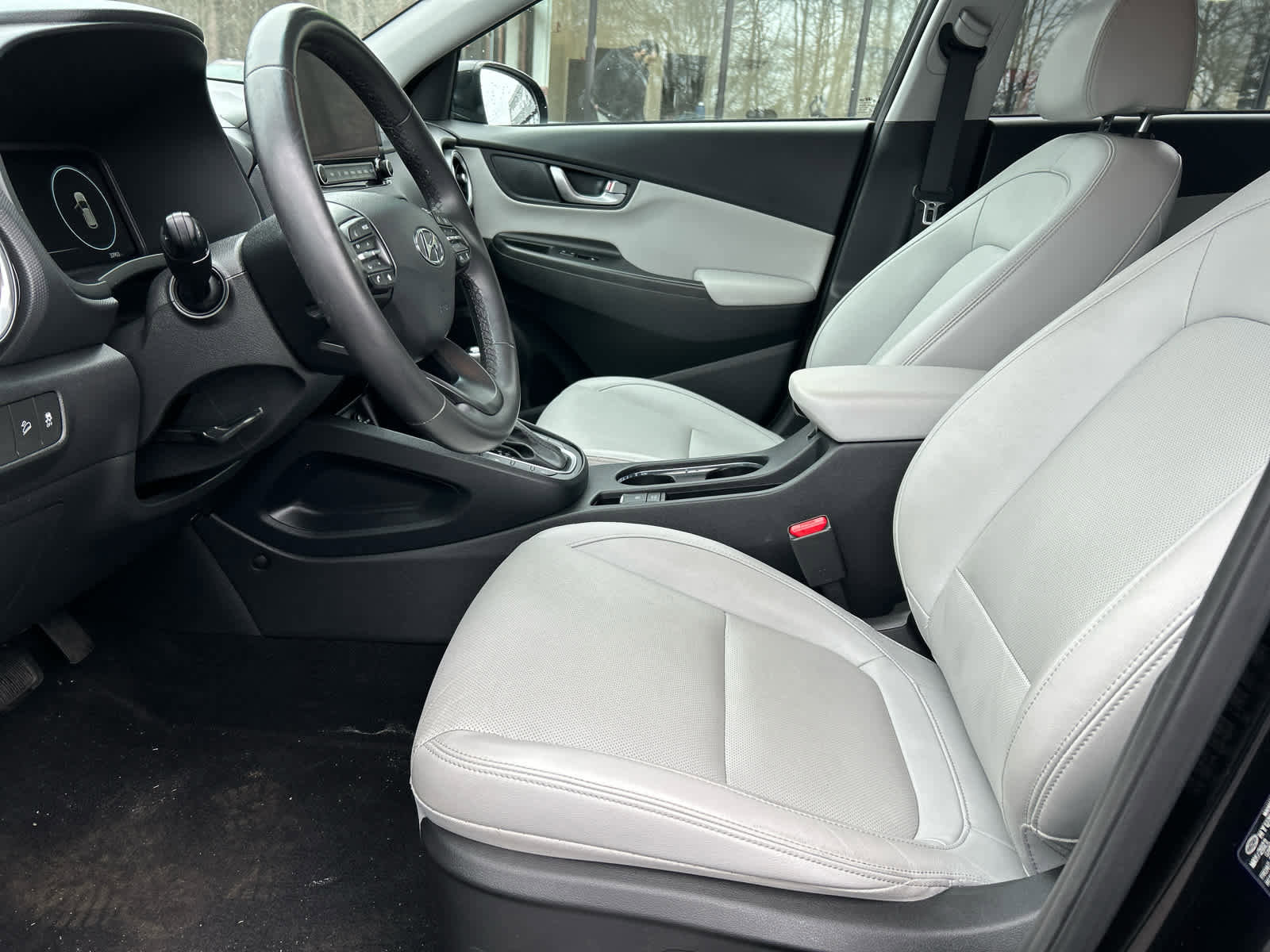 Used 2022 Hyundai Kona Limited image 16