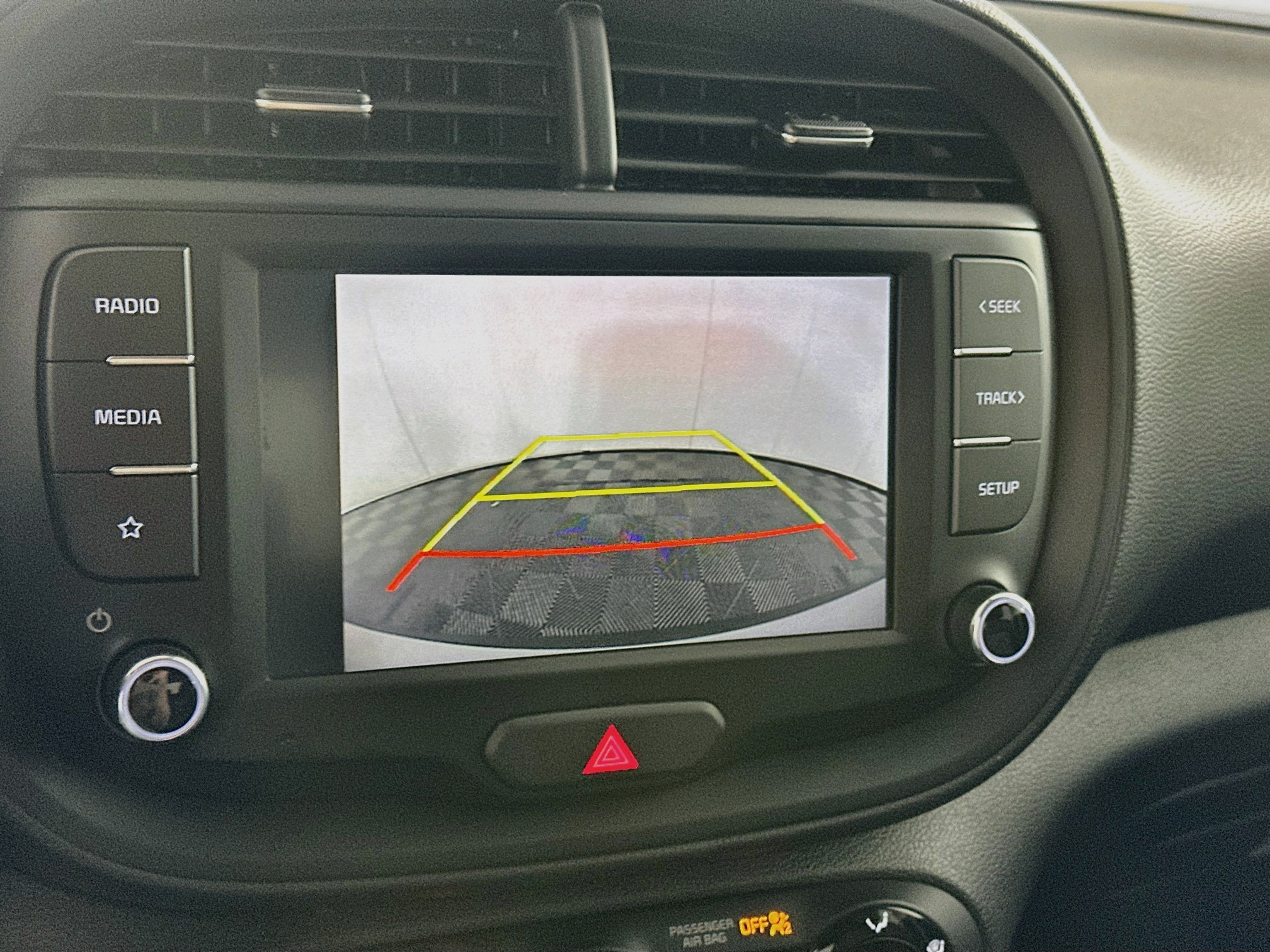 Used 2025 Kia Soul LX w/ LX Technology Package FWD image 22