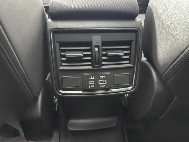 Used 2025 Subaru Forester Limited AWD/4WD image 19