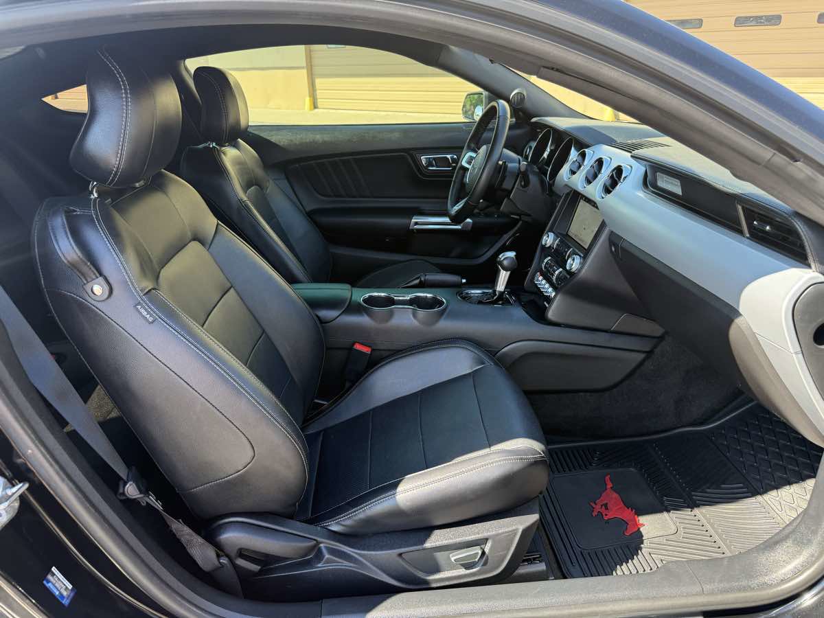 Used 2017 Ford Mustang GT Premium w/ Equipment Group 401A image 18