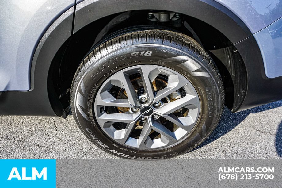 Used 2024 Kia Telluride LX FWD image 17