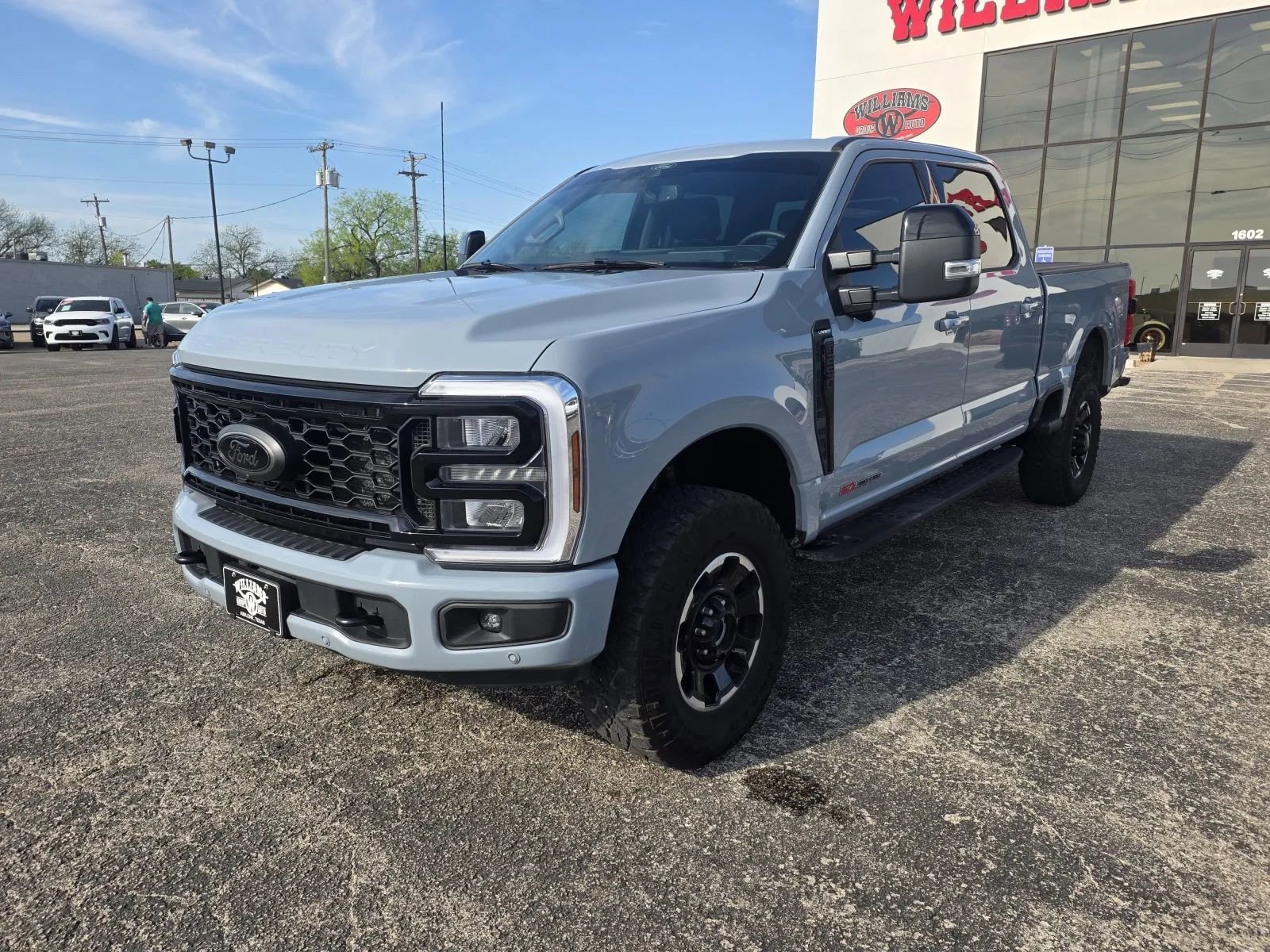 Used 2025 Ford F250 Lariat w/ Lariat Ultimate Package image 3