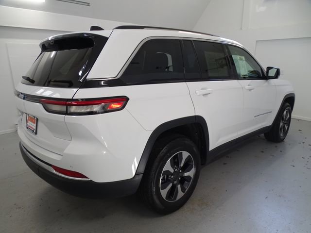 Certified 2023 Jeep Grand Cherokee 4WD 4xe w/ Luxury Tech Group II image 22