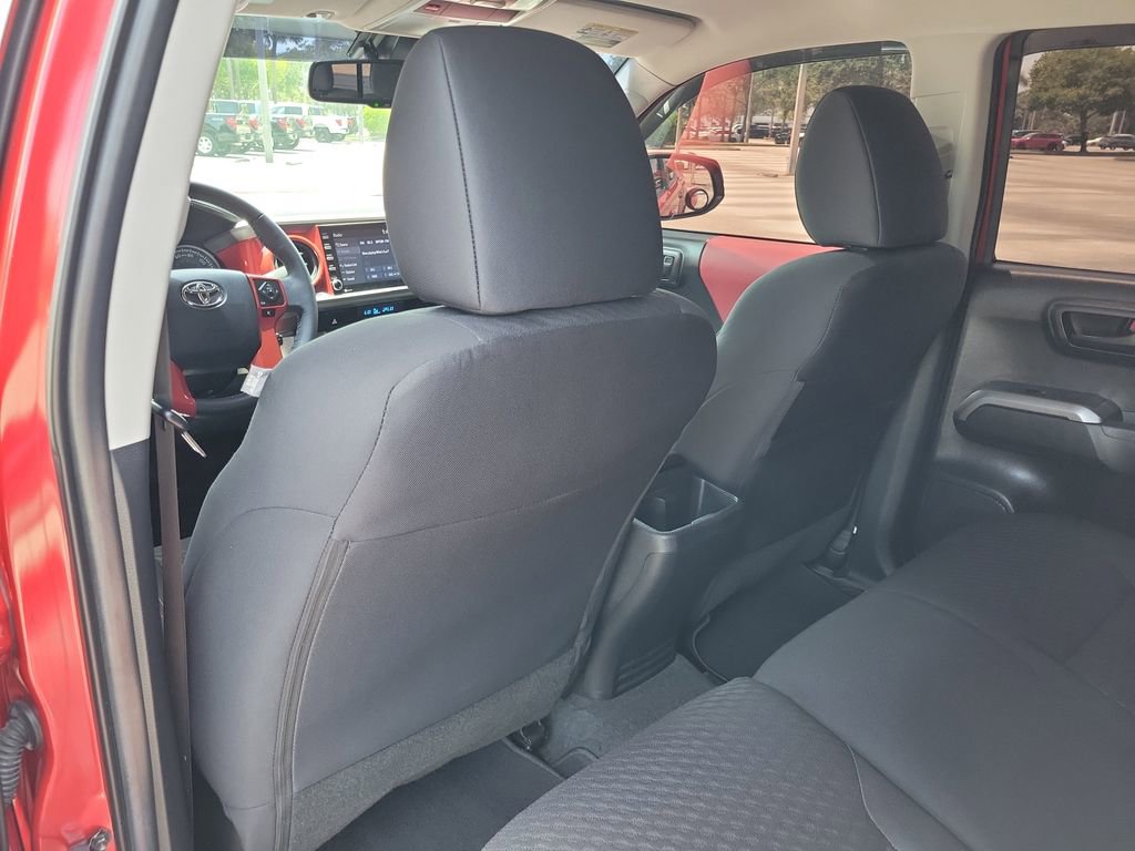 Used 2022 Toyota Tacoma SR5 w/ Technology Package RWD image 11