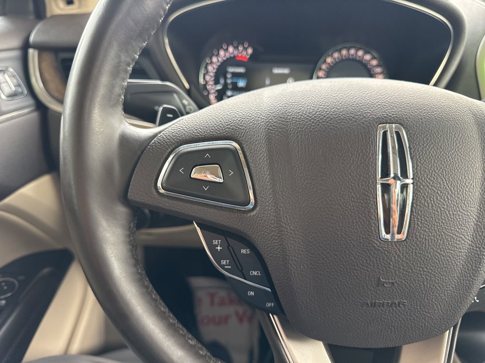 Used 2017 Lincoln MKC Reserve w/ Class II Trailer Tow Package image 27