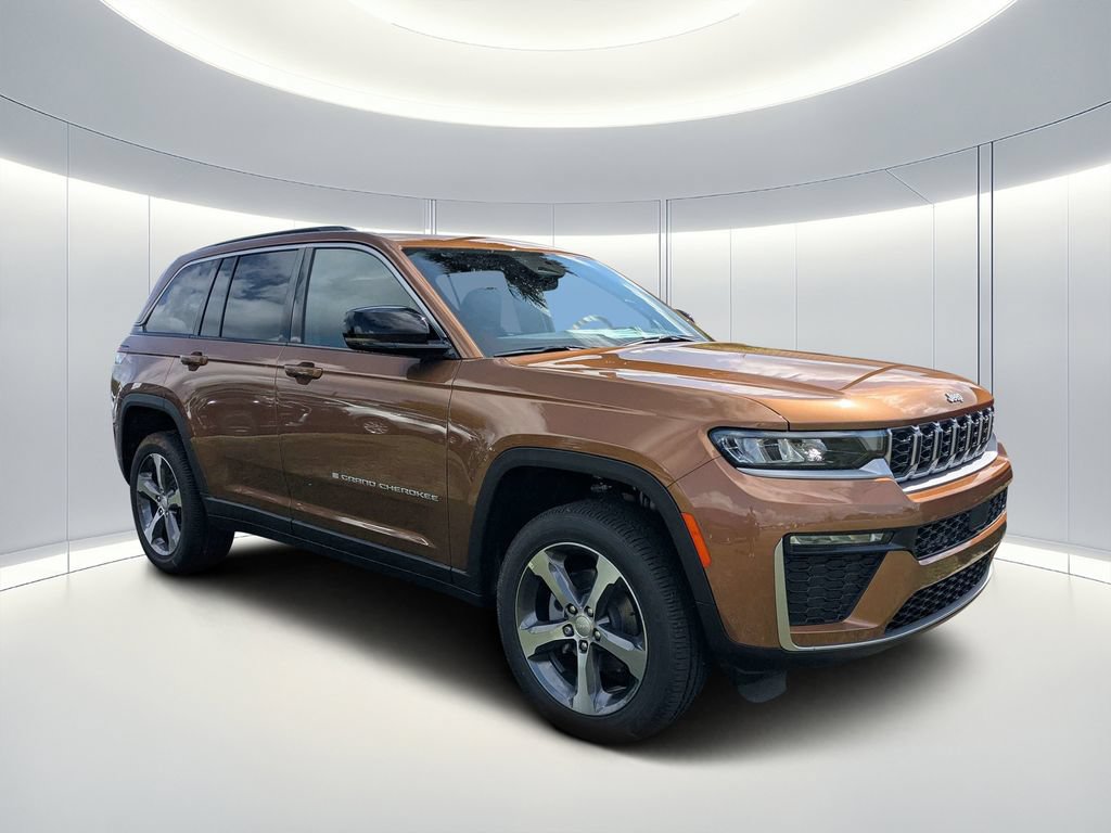New 2026 Jeep Grand Cherokee Limited AWD/4WD image 2