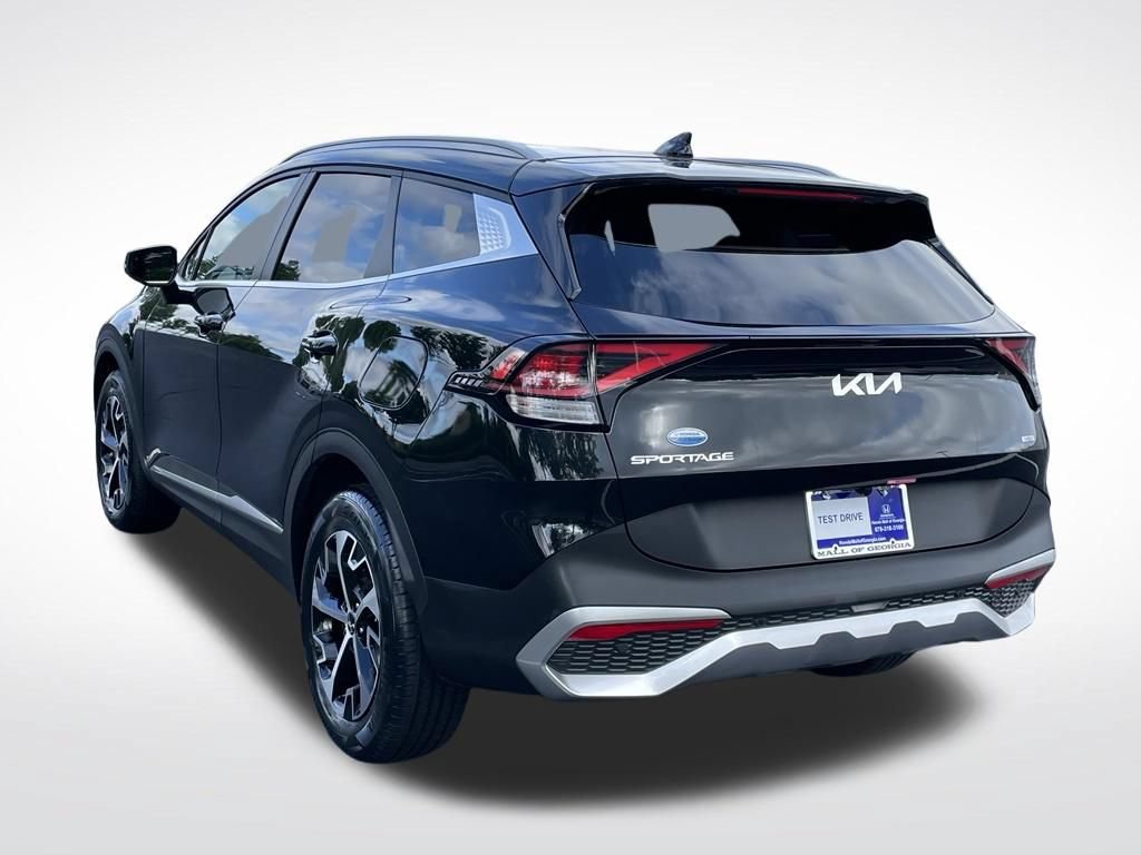 Used 2025 Kia Sportage EX AWD/4WD image 4