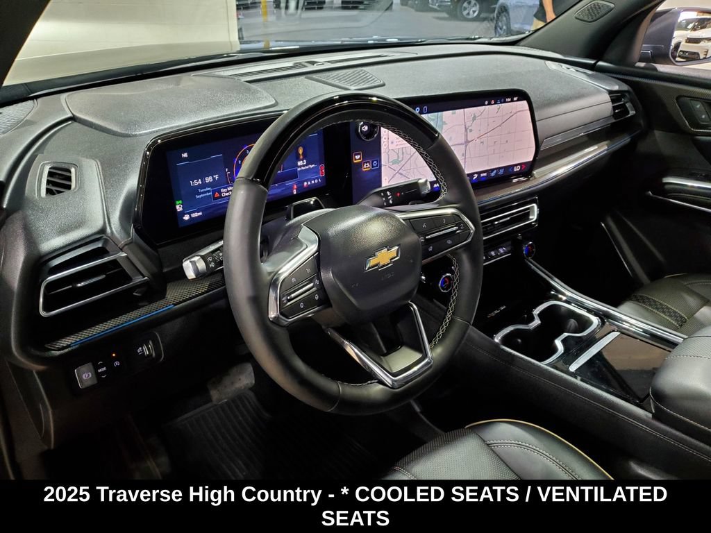 Used 2025 Chevrolet Traverse High Country FWD image 7
