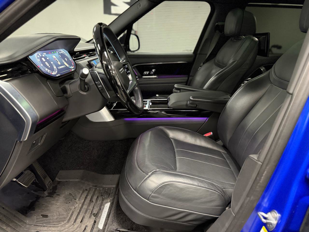 Used 2023 Land Rover Range Rover Long Wheelbase Autobiography image 14