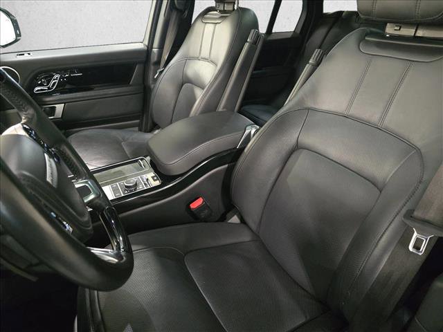 Used 2020 Land Rover Range Rover HSE image 17