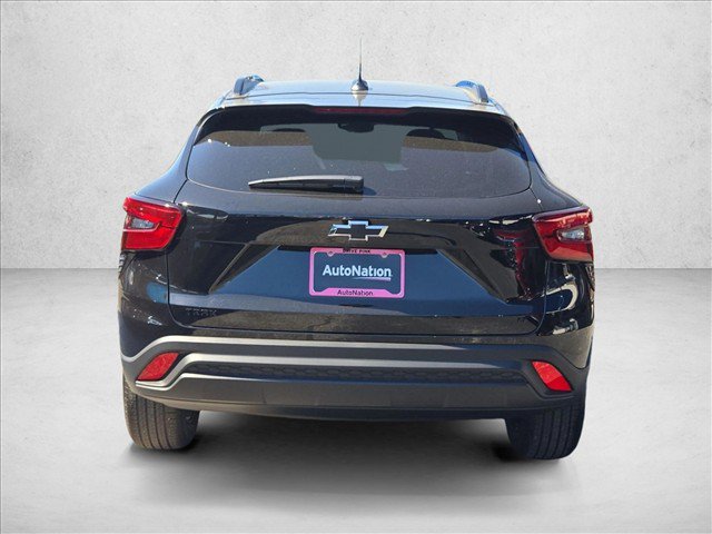 New 2026 Chevrolet Trax LT w/ Midnight Edition FWD image 8
