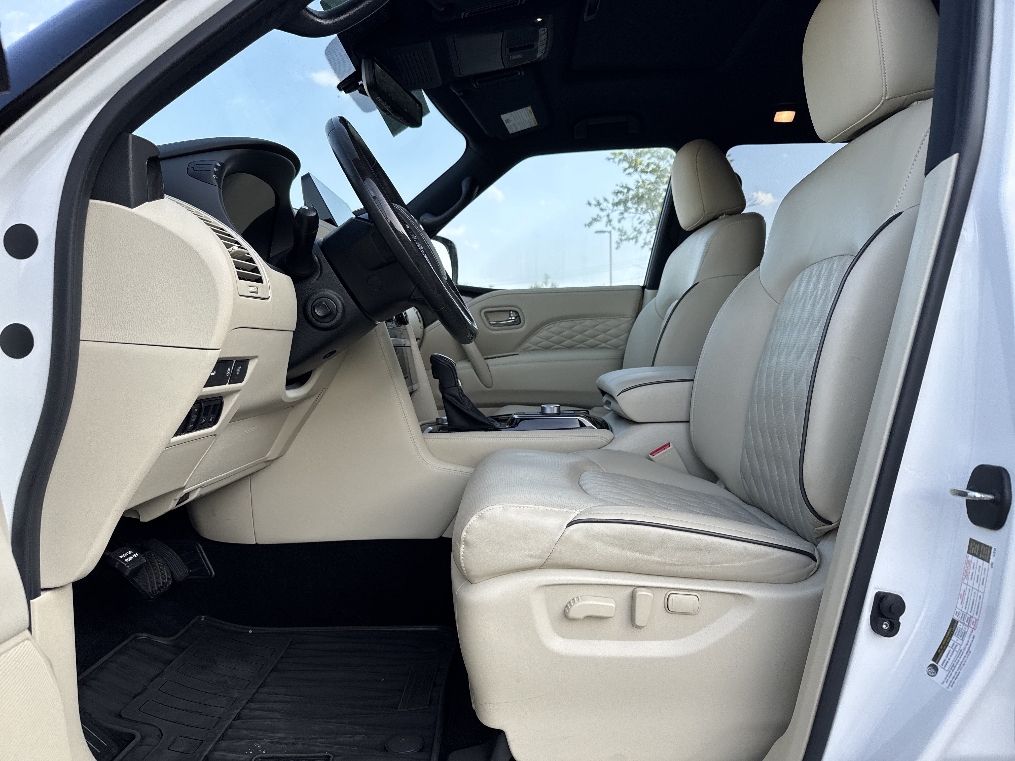 Used 2024 INFINITI QX80 Sensory AWD/4WD image 15