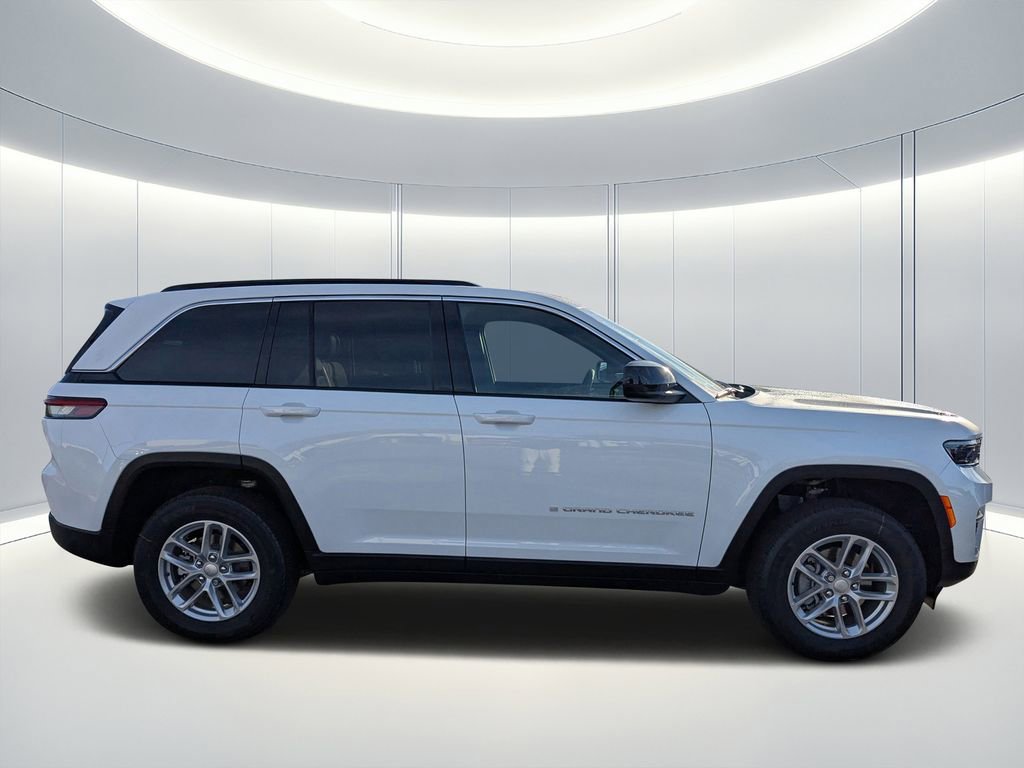 Used 2025 Jeep Grand Cherokee Laredo X w/ Trailer Tow Package image 3