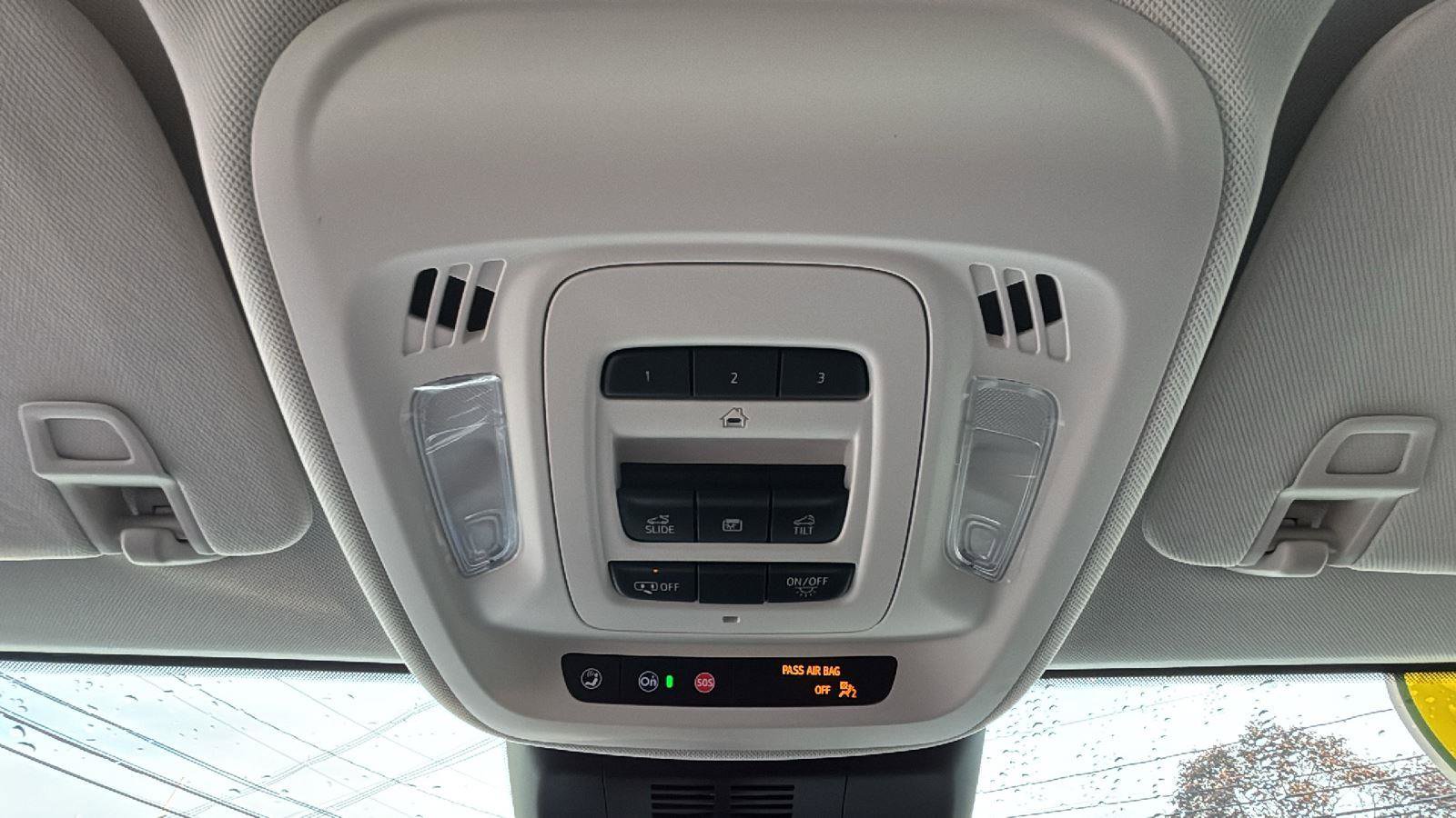 Certified 2025 Buick Envision Avenir image 23