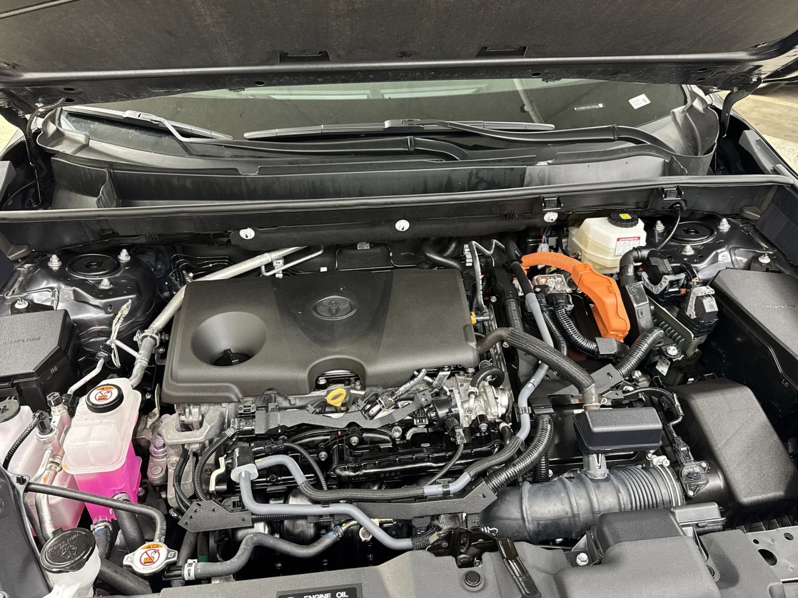 Used 2025 Toyota RAV4 LE image 40