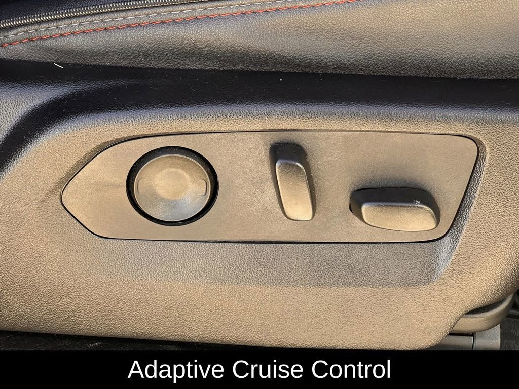 Used 2024 Chevrolet Suburban RST w/ Luxury Package image 33