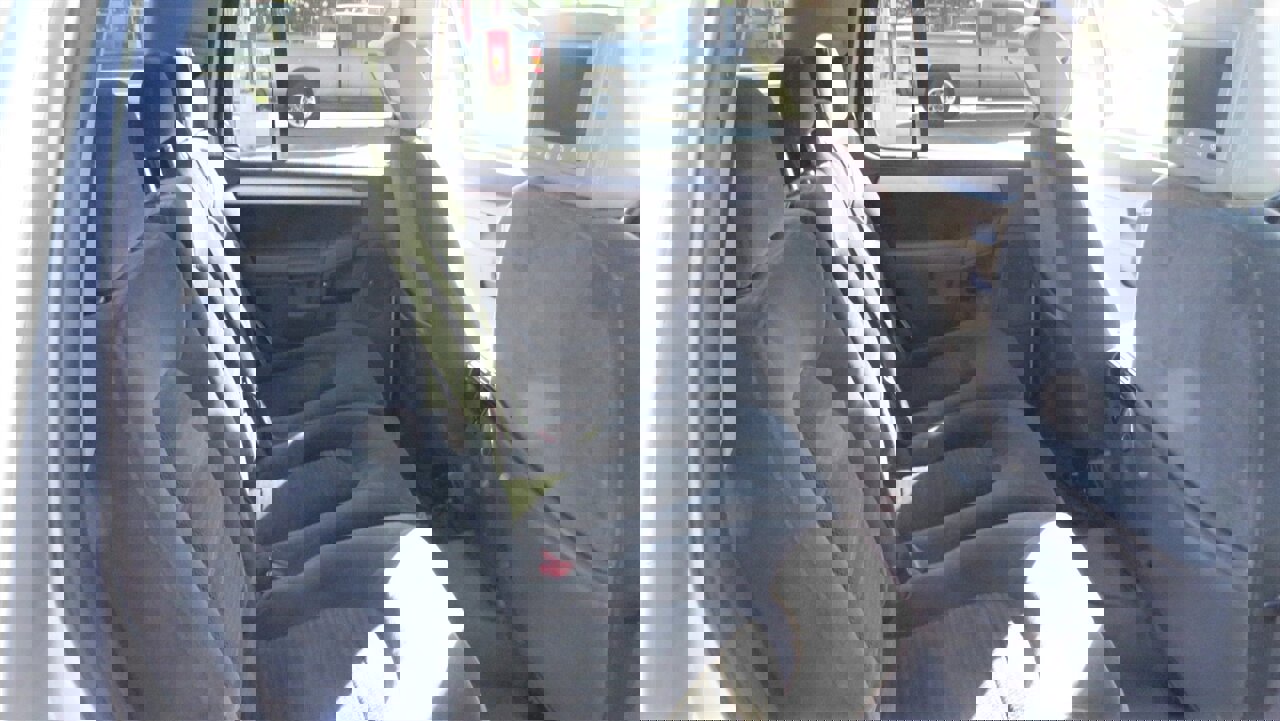 Used 2003 Ford Explorer XLT image 14