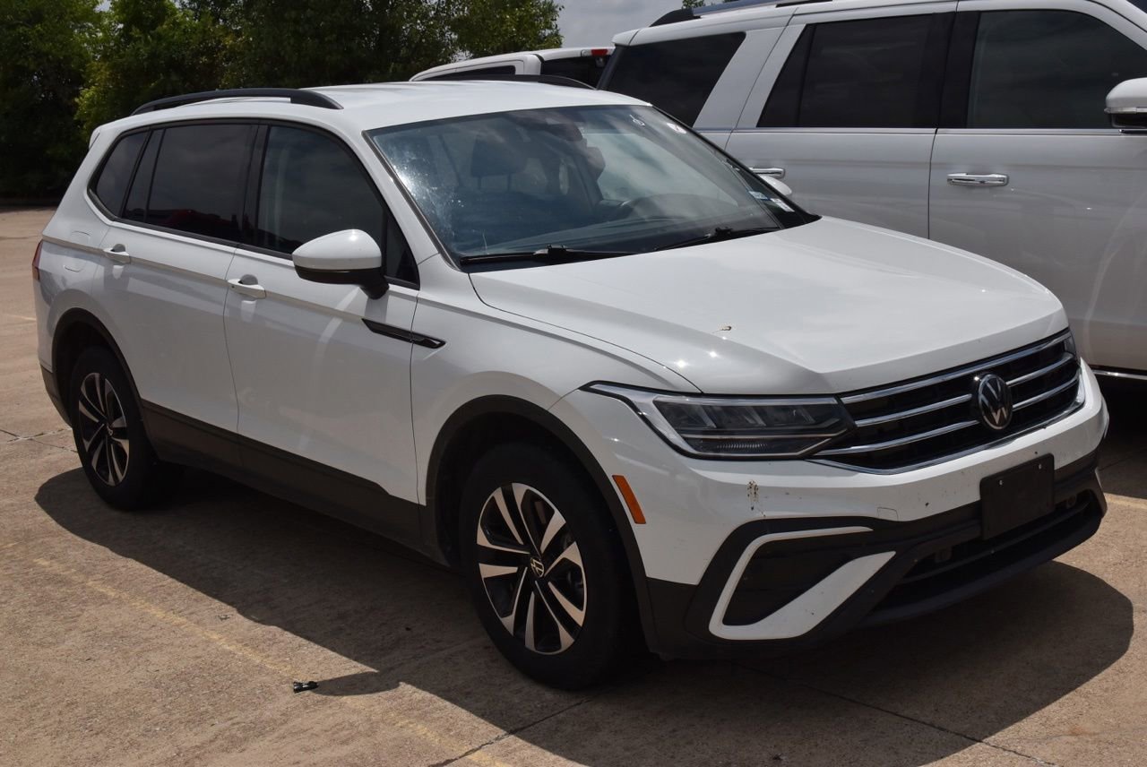 Used 2024 Volkswagen Tiguan S w/ MDO Package, Three-Row FWD image 4