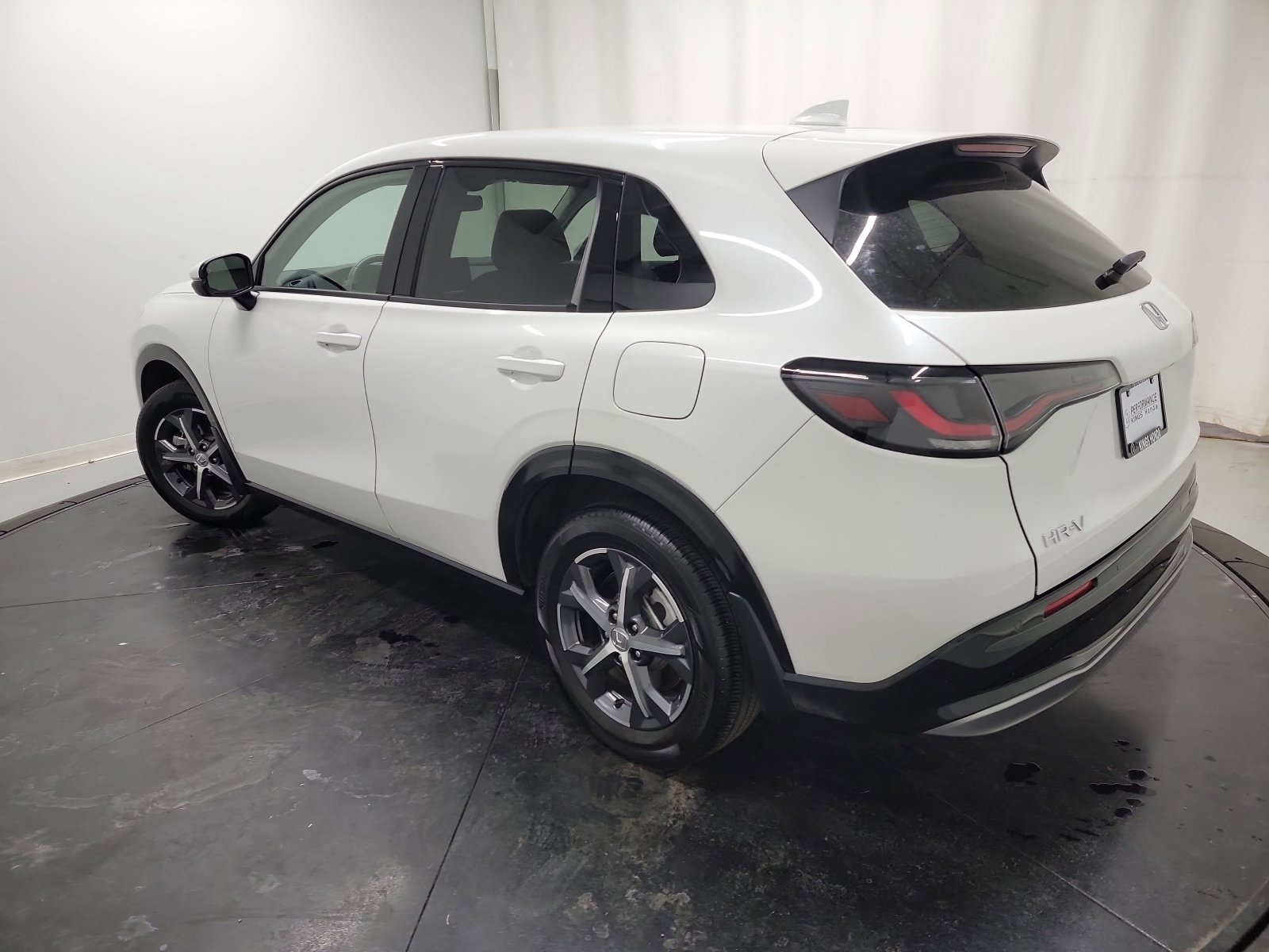 Used 2025 Honda HR-V EX-L image 6