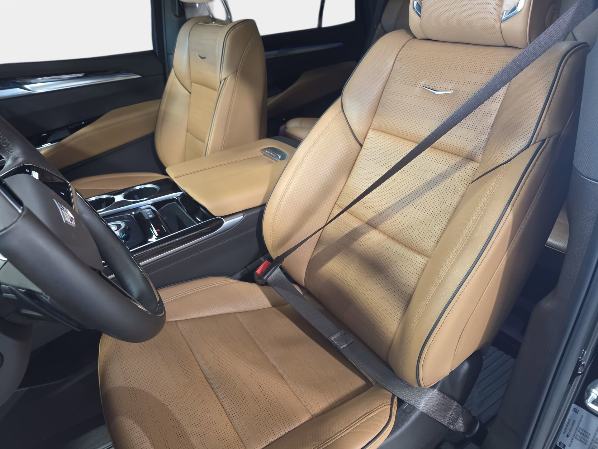 Used 2025 Cadillac Escalade Premium Luxury w/ Touring Package image 15