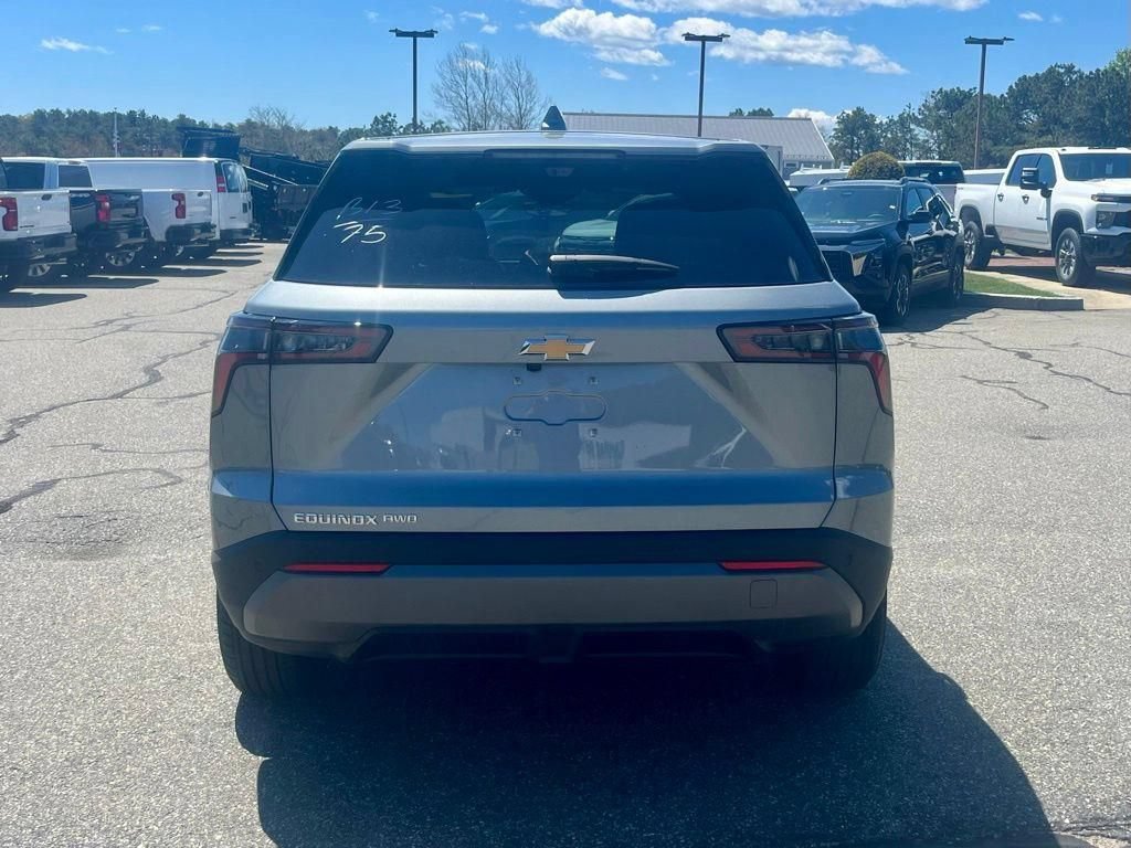 New 2026 Chevrolet Equinox LT w/ Safety and Technology Package AWD/4WD image 4