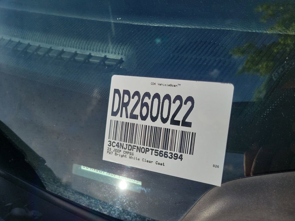 Used 2023 Jeep Compass Latitude w/ Sun and Sound Group image 28