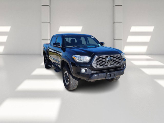 Used 2021 Toyota Tacoma TRD Off-Road w/ Technology Package image 3