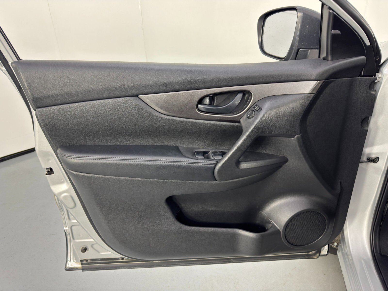 Used 2019 Nissan Rogue Sport S w/ Appearance Package AWD/4WD image 34