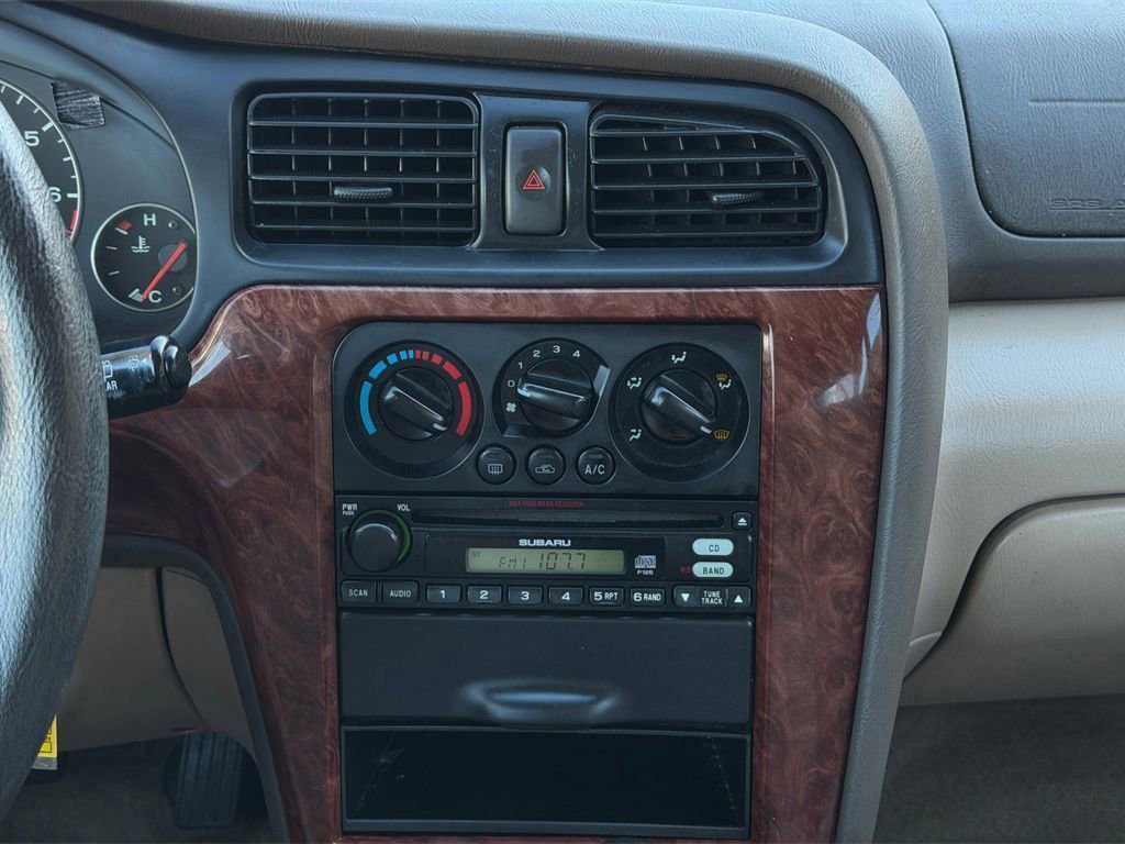 Used 2004 Subaru Outback Wagon image 13