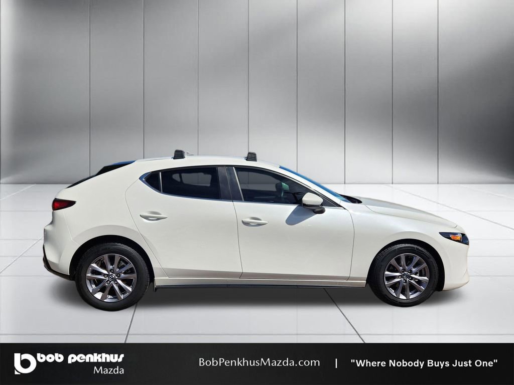 Used 2022 MAZDA MAZDA3 s image 24