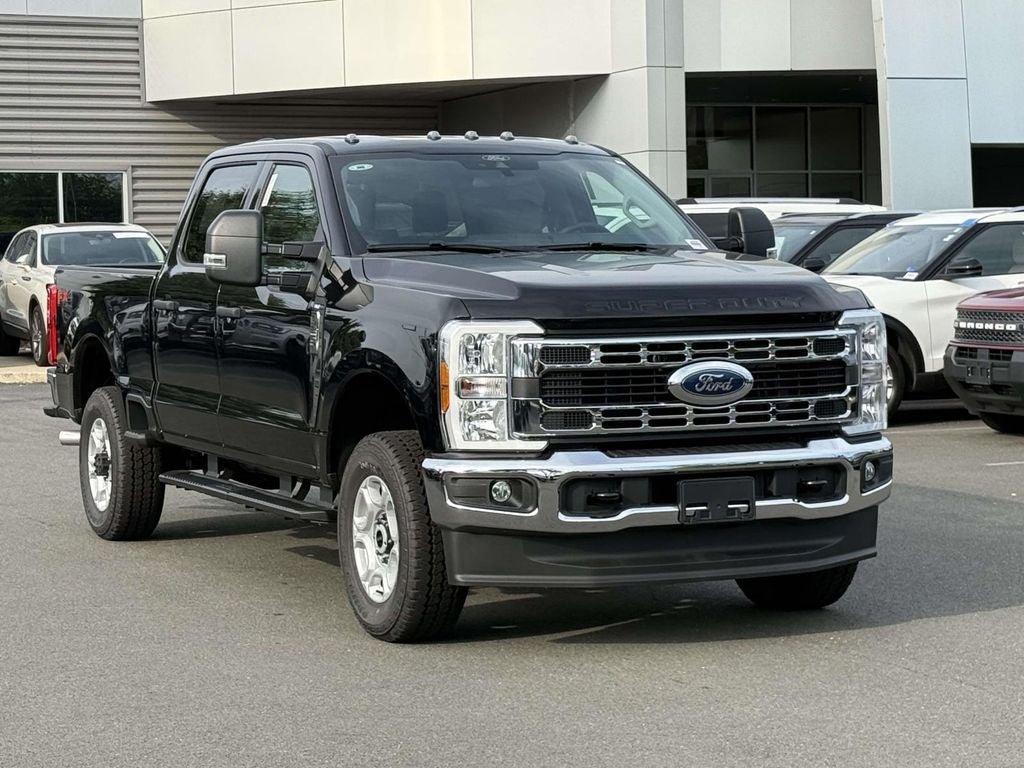 New 2026 Ford F250 XLT w/ FX4 Off-Road Package